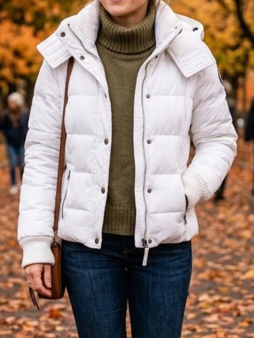 Abercrombie & Fitch Women's White Puffer Hooded Jacket Size S Lightweight